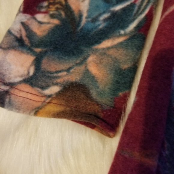 Petit Gateau Fleece Sweater Floral Design New - Picture 7 of 7